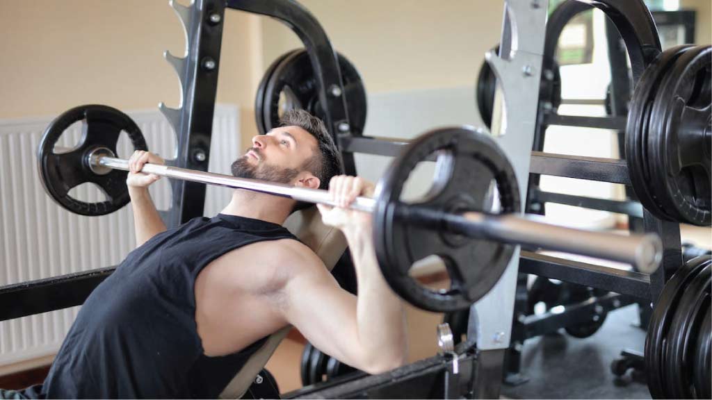 Incline Bench Press: Achieve Strength and Confidence