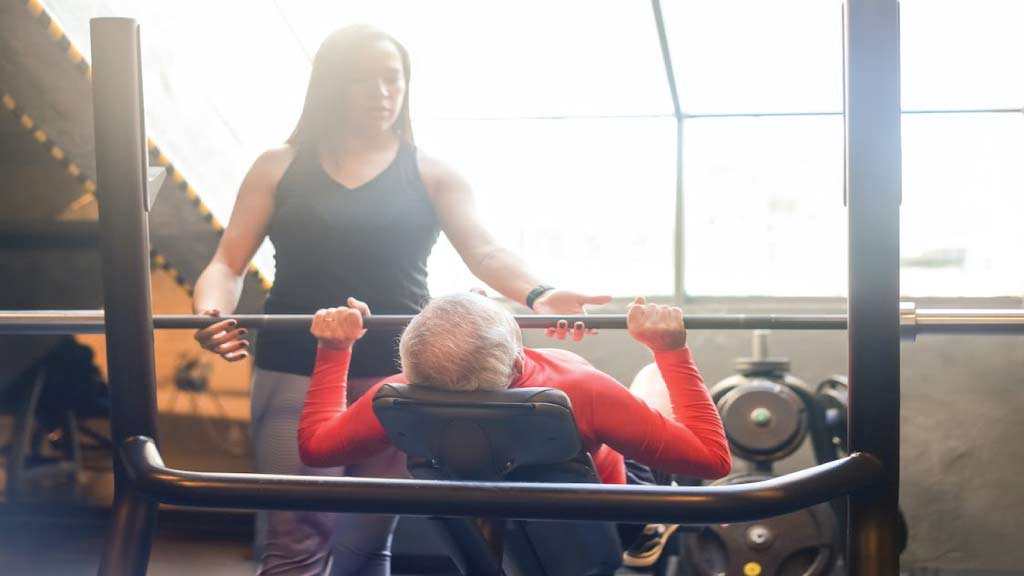 Tips for Consistency and Progress with Incline Bench Press